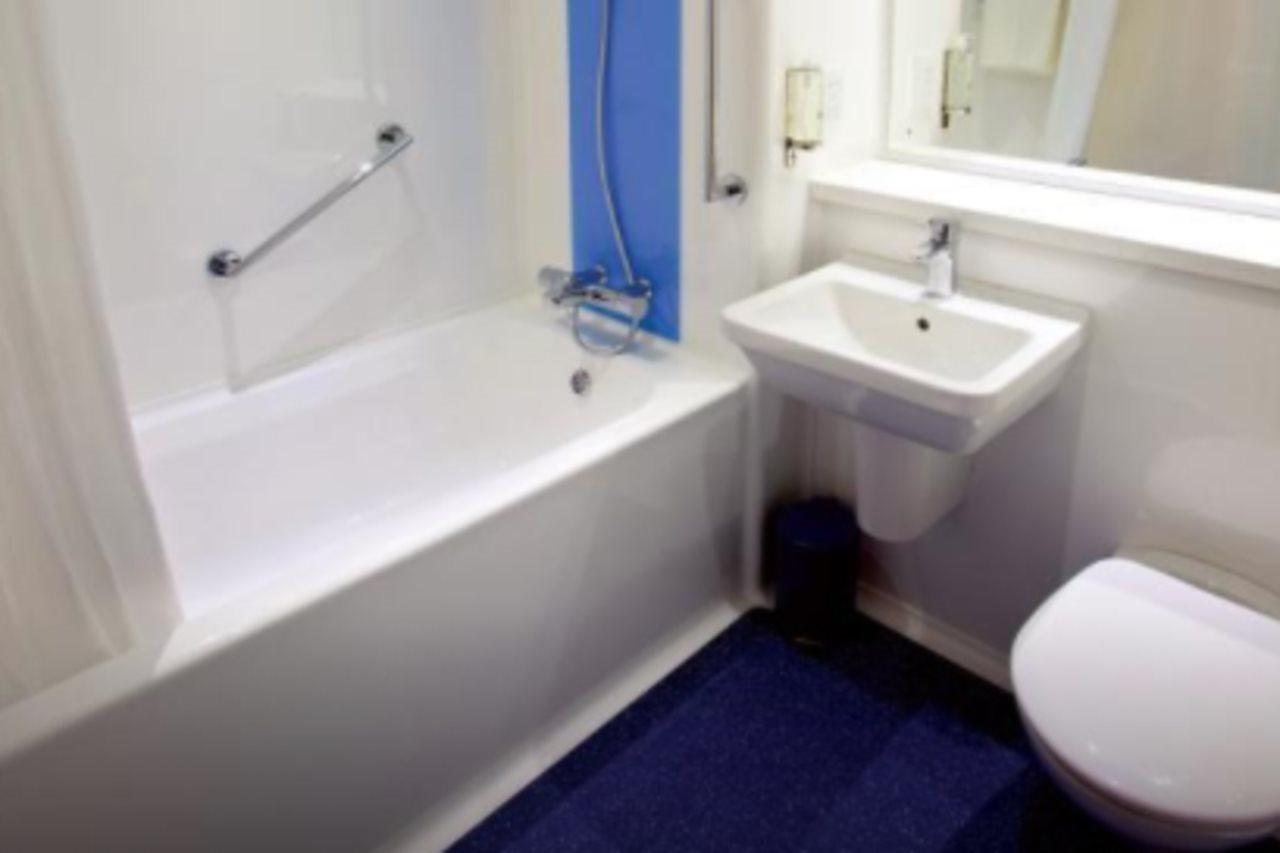 Travelodge Peterborough Alwalton Esterno foto